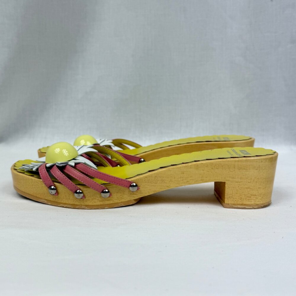 Moschino Cheap & Chic Vintage Platform Daisy Sandals with Wooden Heel, Size US 7 - Picture 5 of 13